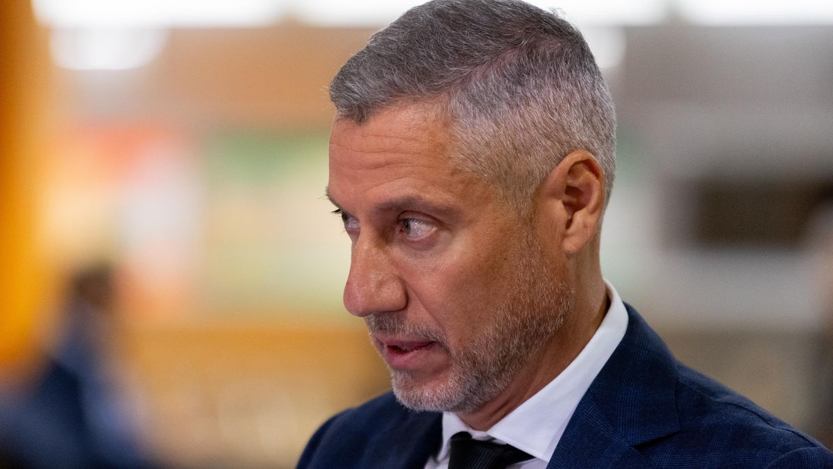 Nové přiznání v kauze Dozimetr: Co mění svědectví Redlovy pravé ruky?